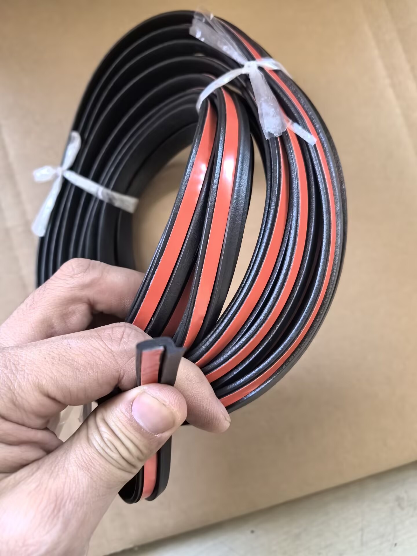 Foam Underside Molding with Adhesive Black china ET203