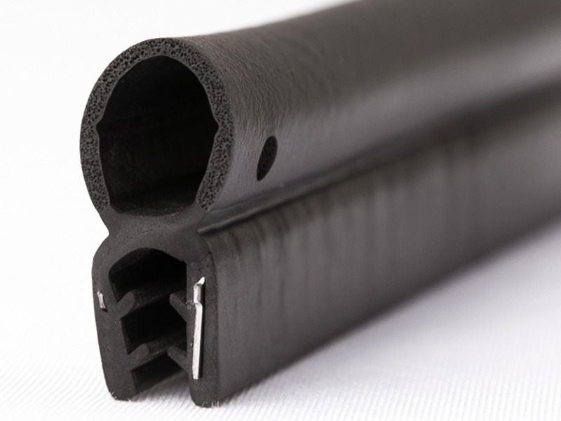 2026.3 Pinchweld & Rubber on Top Black China Manufacturer